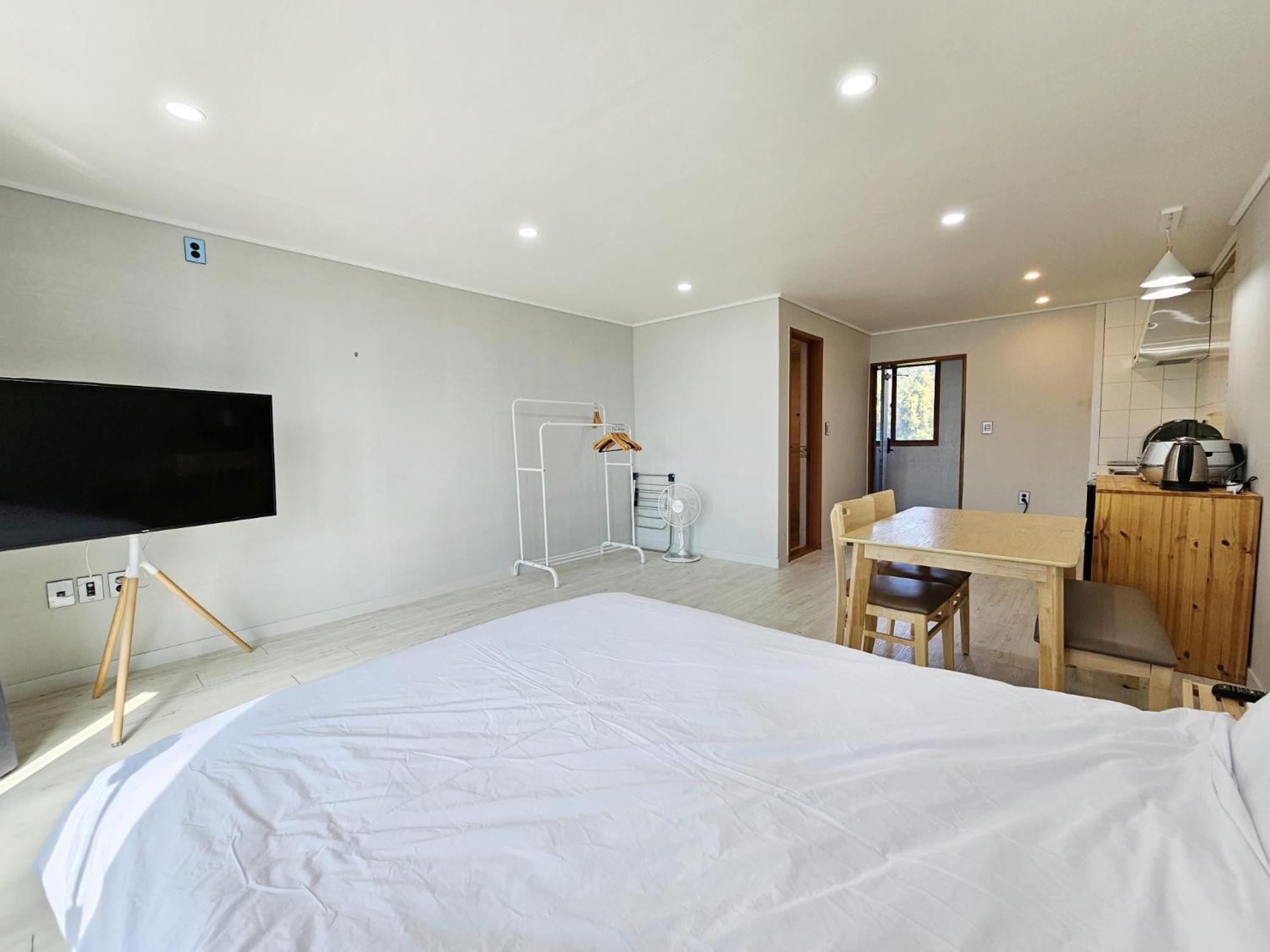 Greenside Pension Seogwipo-stad Buitenkant foto