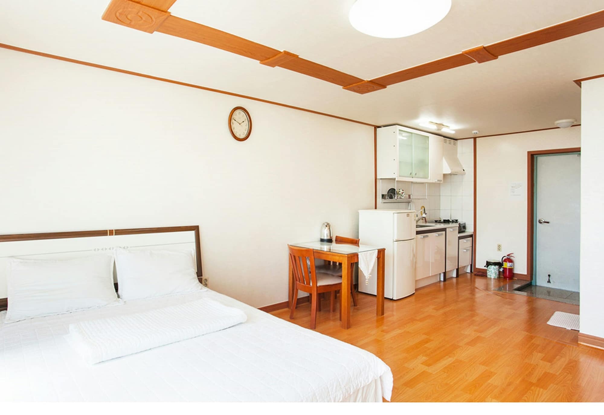 Greenside Pension Seogwipo-stad Buitenkant foto